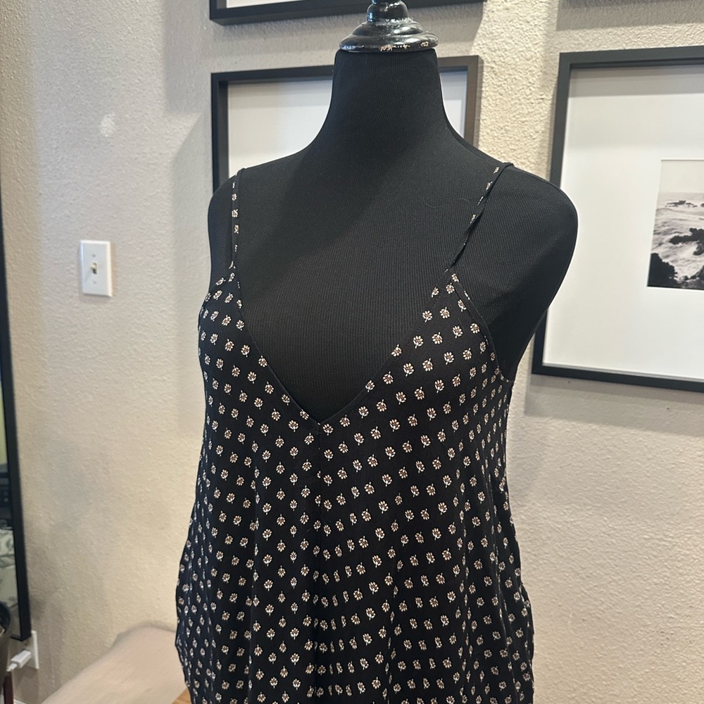 Lulus
Yours Tule Black Floral Print
Maxi Dress new with tags, never worn. s/m - Picture 3 of 6